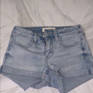 pacsun light washed denim super stretch shorts